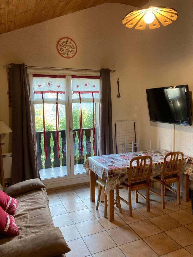 Appartement Dans Chalet Typiquement Savoyard Au Pied Des Pistes La Norma Exterior foto